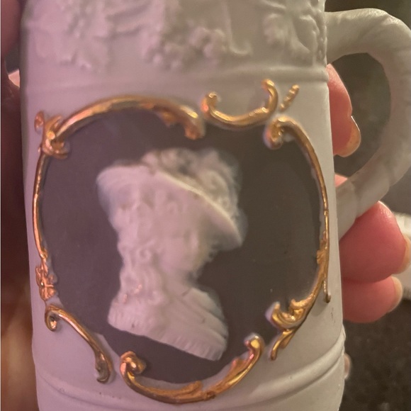 Schafer & Vater green jasperware creamer w/ cameo detail on front - German stamp - Picture 2 of 6